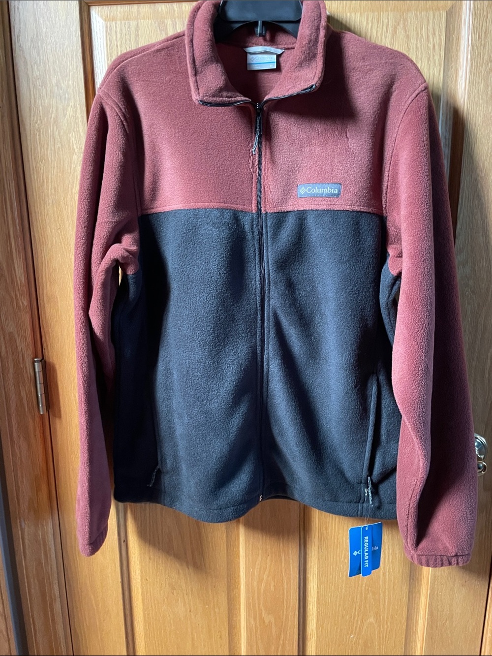 NWT Columbia Men’s Two-Tone Fleece Jacket — Maroon/Black - Medium